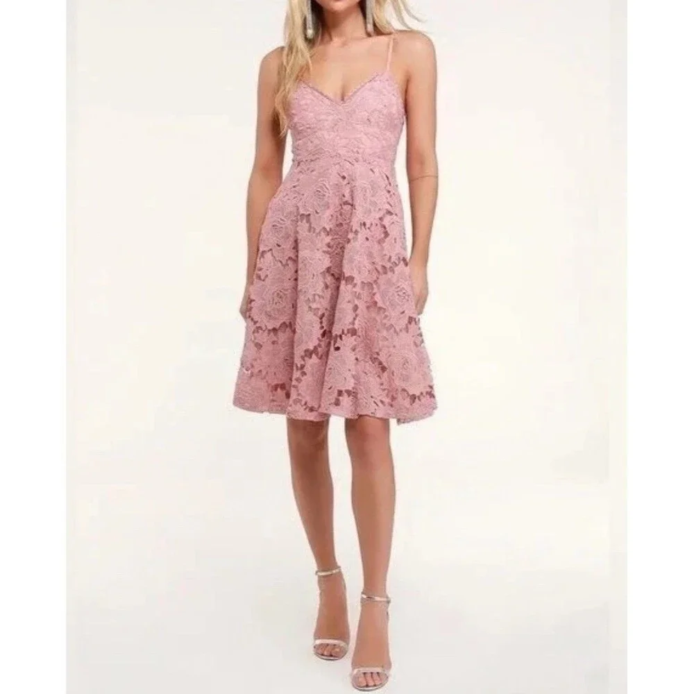 Lace V-Neck Spaghetti Strap Dress in Dusty Pink